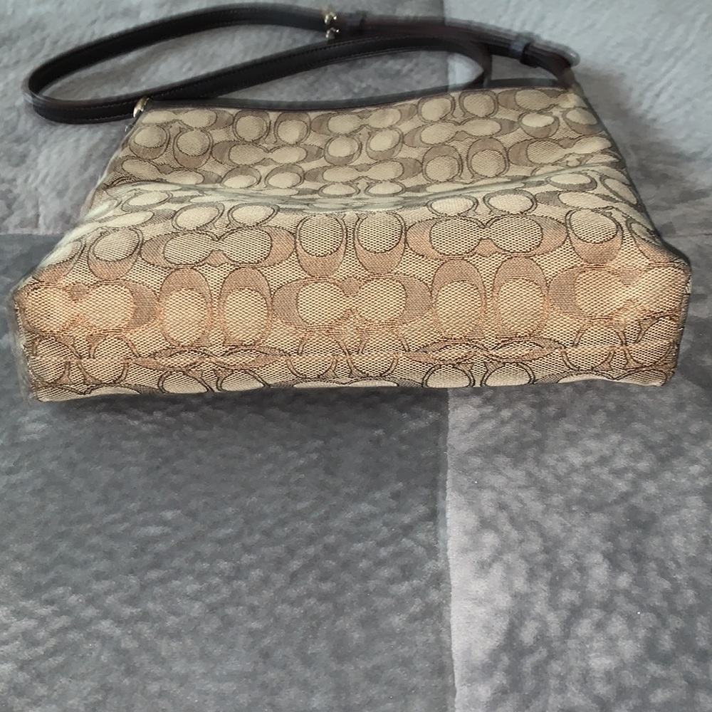 Coach handbag - Picture 3 of 8